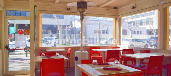 3غرفة عقار تجاري في Pescara, Italy رقم 16688 10