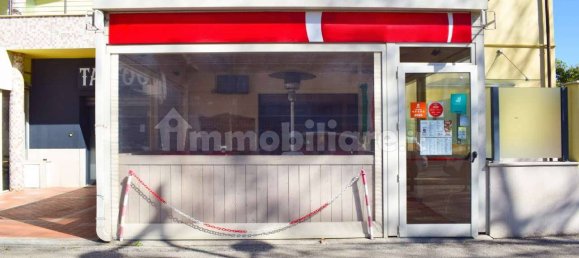 3غرفة عقار تجاري في Pescara, Italy رقم 16688 16