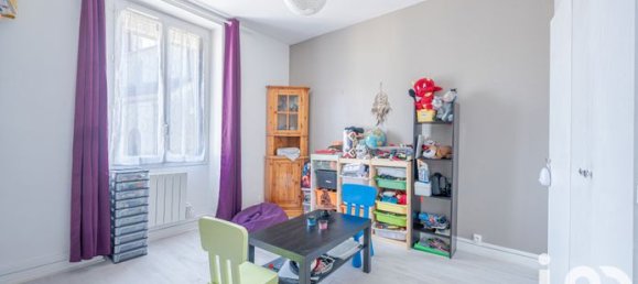 Квартира с 3 спальнями в Пьерлай, Франция № 300641 4