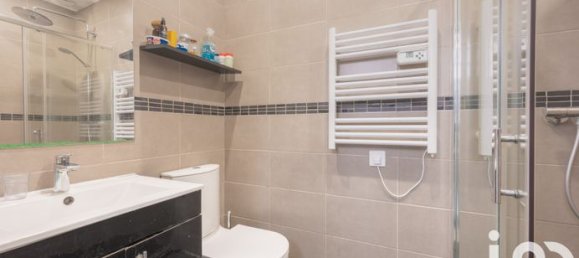 Квартира с 3 спальнями в Пьерлай, Франция № 300641 5