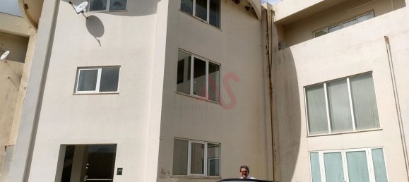 Коммерческая недвижимость 261м² в Феррейраш, Португалия № 10043 29