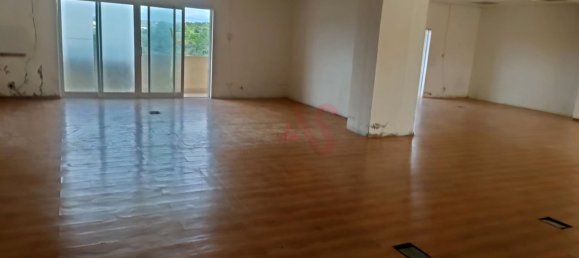 Коммерческая недвижимость 261м² в Феррейраш, Португалия № 10043 9