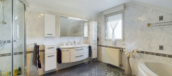 3 bedrooms House in Tressange, France No. 160356 7