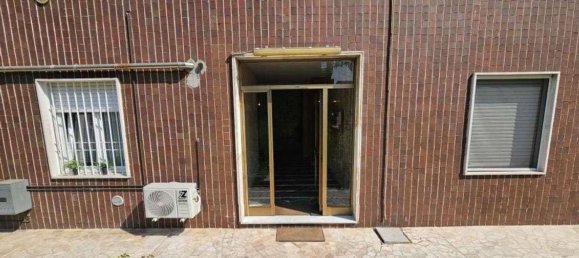 2 bedrooms Apartment in Limbiate, Italy No. 361202 3