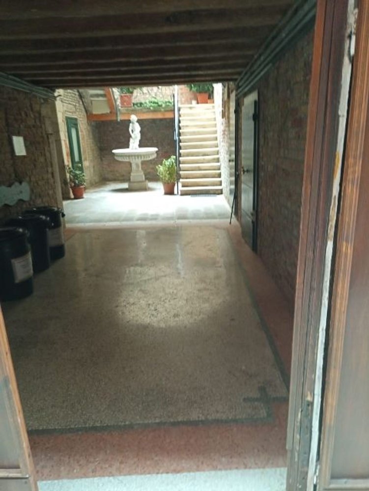 Propiedad comercial en Venice, Italy 45 m² No. 150389