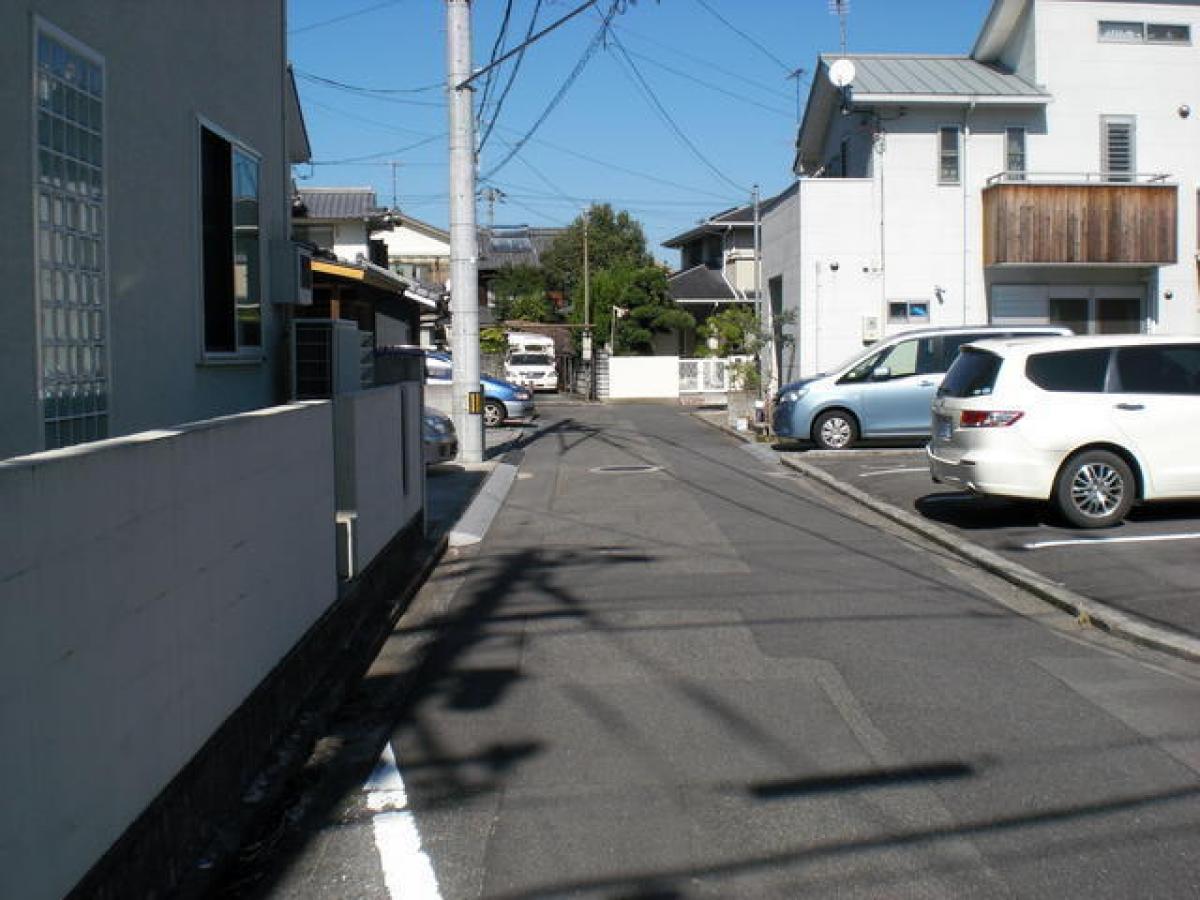 Casa de 7 dormitorios en Ehime, Japan No. 754