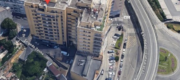 80m² Commercial property in Rio Tinto, Portugal No. 54993 13