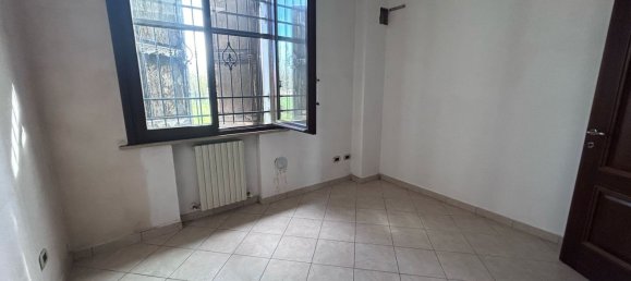 4-salle Appartement à Boretto, Italy No. 101642 7