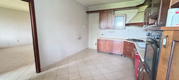 4-salle Appartement à Boretto, Italy No. 101642 5