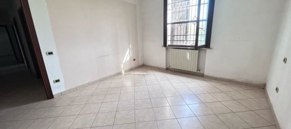 4-salle Appartement à Boretto, Italy No. 101642 10
