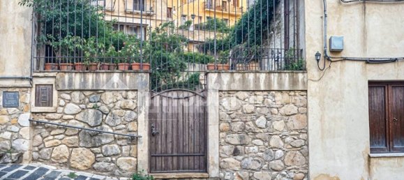 3 bedrooms Villa in Enna, Italy No. 49963 37