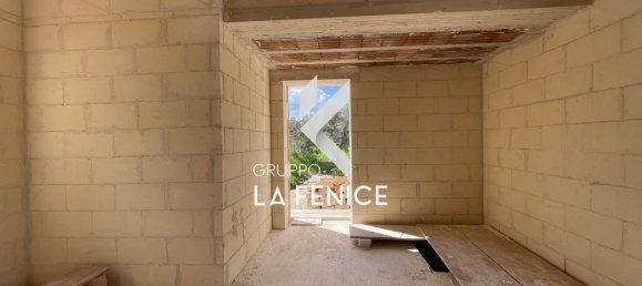 Casa de 3 habitaciónes en Locorotondo, Italy No. 24384 42