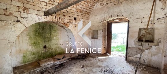 Casa de 3 habitaciónes en Locorotondo, Italy No. 24384 45