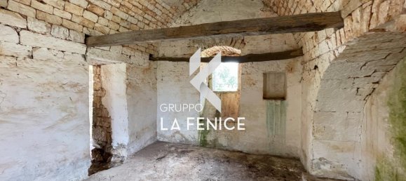 Casa de 3 habitaciónes en Locorotondo, Italy No. 24384 48