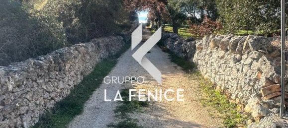 Casa de 3 habitaciónes en Locorotondo, Italy No. 24384 15