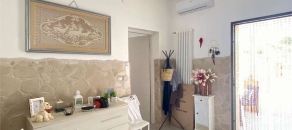 Casa de 9 habitaciónes en Squinzano, Italy No. 309061 45