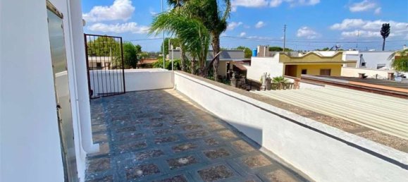 Casa de 9 habitaciónes en Squinzano, Italy No. 309061 33