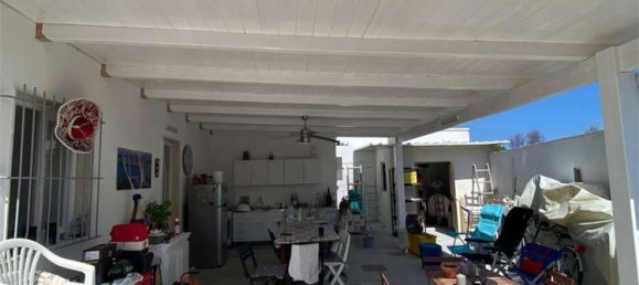 Casa de 9 habitaciónes en Squinzano, Italy No. 309061 47