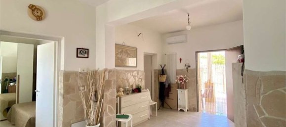 Casa de 9 habitaciónes en Squinzano, Italy No. 309061 38