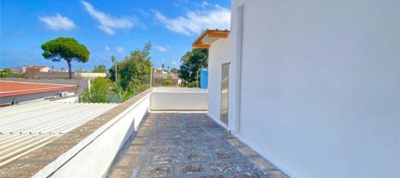 Casa de 9 habitaciónes en Squinzano, Italy No. 309061 32