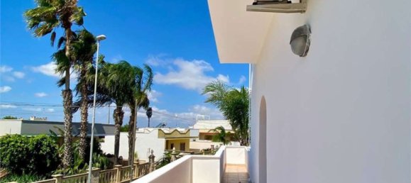 Casa de 9 habitaciónes en Squinzano, Italy No. 309061 30