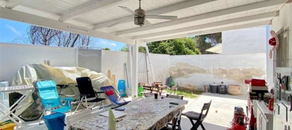 Casa de 9 habitaciónes en Squinzano, Italy No. 309061 36