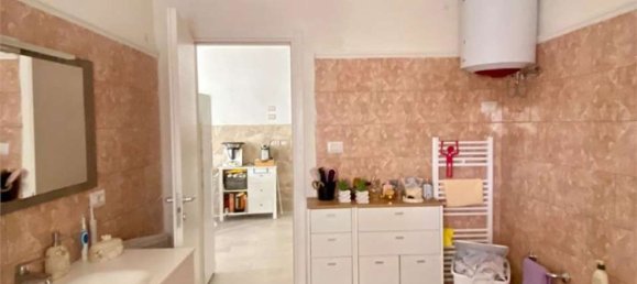 Casa de 9 habitaciónes en Squinzano, Italy No. 309061 20