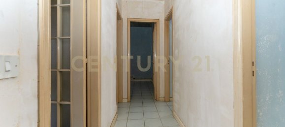 3 bedrooms Apartment in Catania, Italy No. 340743 6
