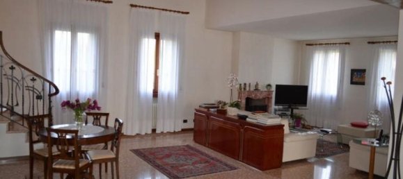 9 rooms Villa in Quinto di Treviso, Italy No. 99793 3