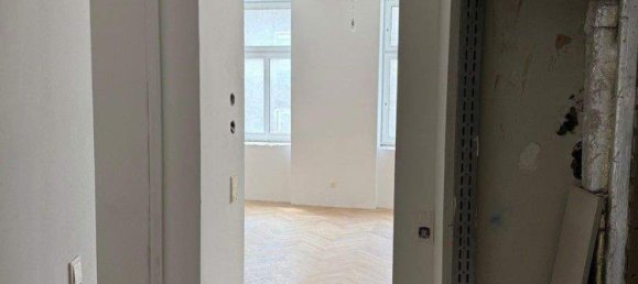 2 rooms Apartment in Brigittenau, Austria No. 235305 3
