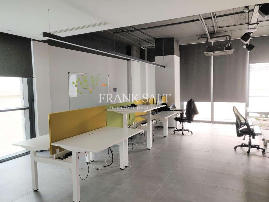 Büro in Saint Julian's, Malta 730m², Nr. 12242