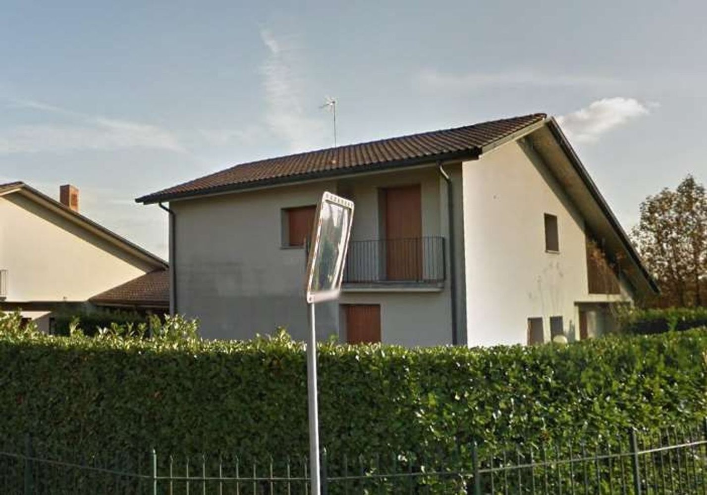 10 rooms House in Inverigo, Italy No. 2876