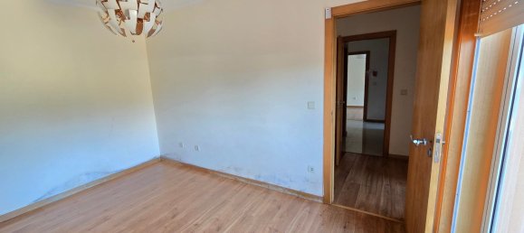 Квартира с 3 спальнями в Вила Нова ди Гая, Португалия № 35389 26