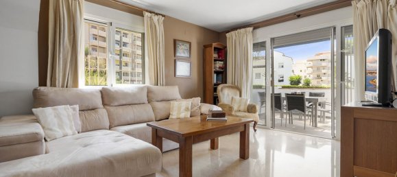 Apartamento de 3 dormitorios en Marbella, Spain No. 177842 6