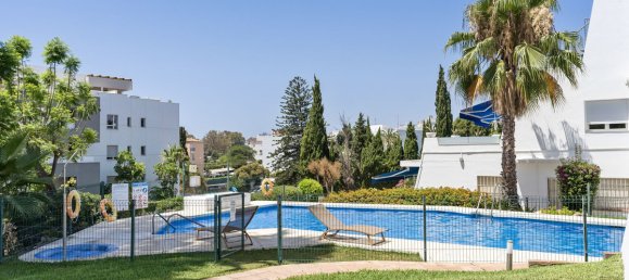 Apartamento de 3 dormitorios en Marbella, Spain No. 177842 23
