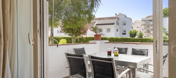 Apartamento de 3 dormitorios en Marbella, Spain No. 177842 3