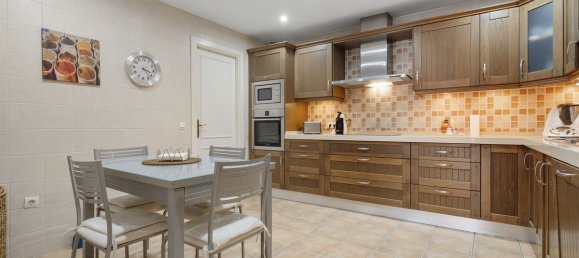 Apartamento de 3 dormitorios en Marbella, Spain No. 177842 7