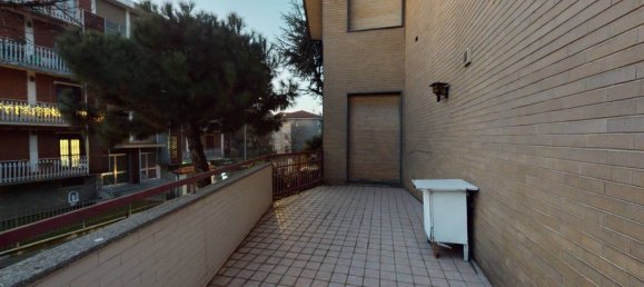 4 bedrooms Villa in Cinisello Balsamo, Italy No. 17552 29