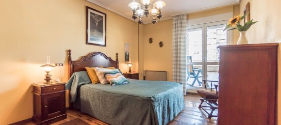 4 bedrooms Apartment in Laredo, Spain No. 133882 11