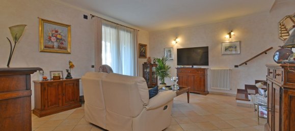 10-Zimmer Haus in San Biagio della Cima, Italy, Nr. 36551 2