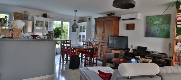 3 Schlafzimmer Haus in Rosieres-pres-Troyes, France, Nr. 45576 2