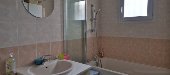 3 Schlafzimmer Haus in Rosieres-pres-Troyes, France, Nr. 45576 11