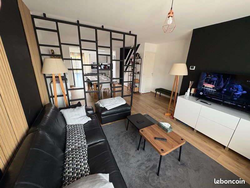 3 bedrooms House in Leers, France No. 330334