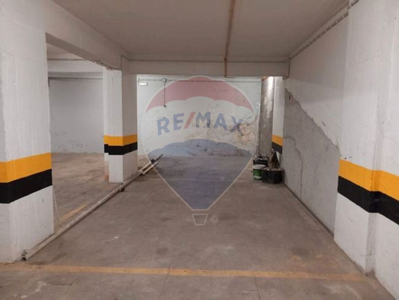  مرآب في Portimao, Portugal 30متر مربع رقم 41811