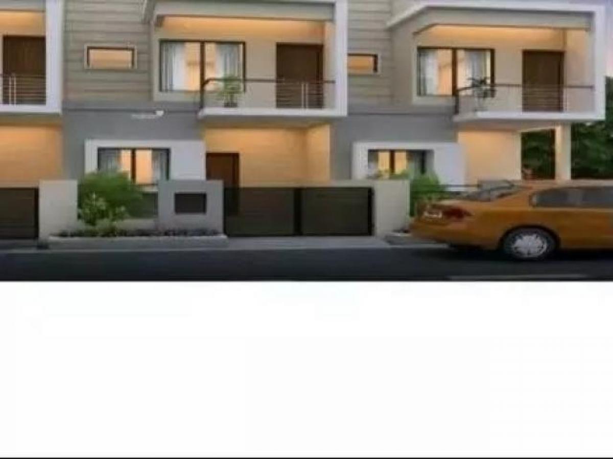 3 bedrooms House in Raipur, India No. 14375