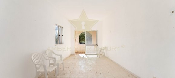 365m² Commercial property in Quarteira, Portugal No. 64193 14