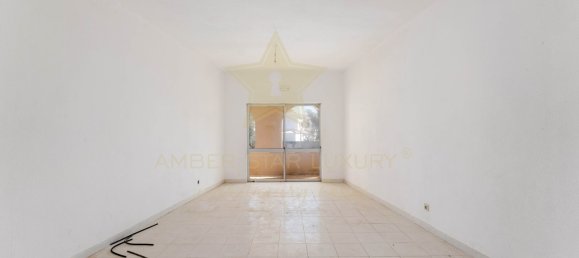365m² Commercial property in Quarteira, Portugal No. 64193 2