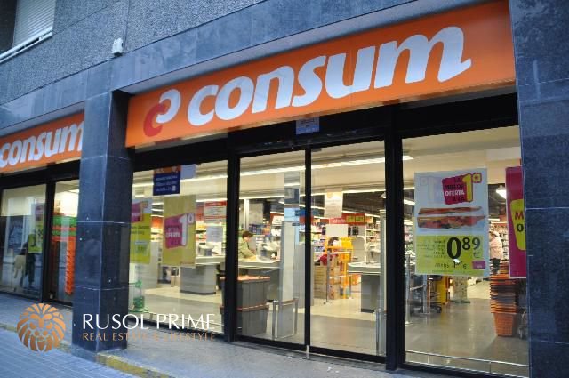 1175m² Commercial property in Barcelona, Spain No. 13