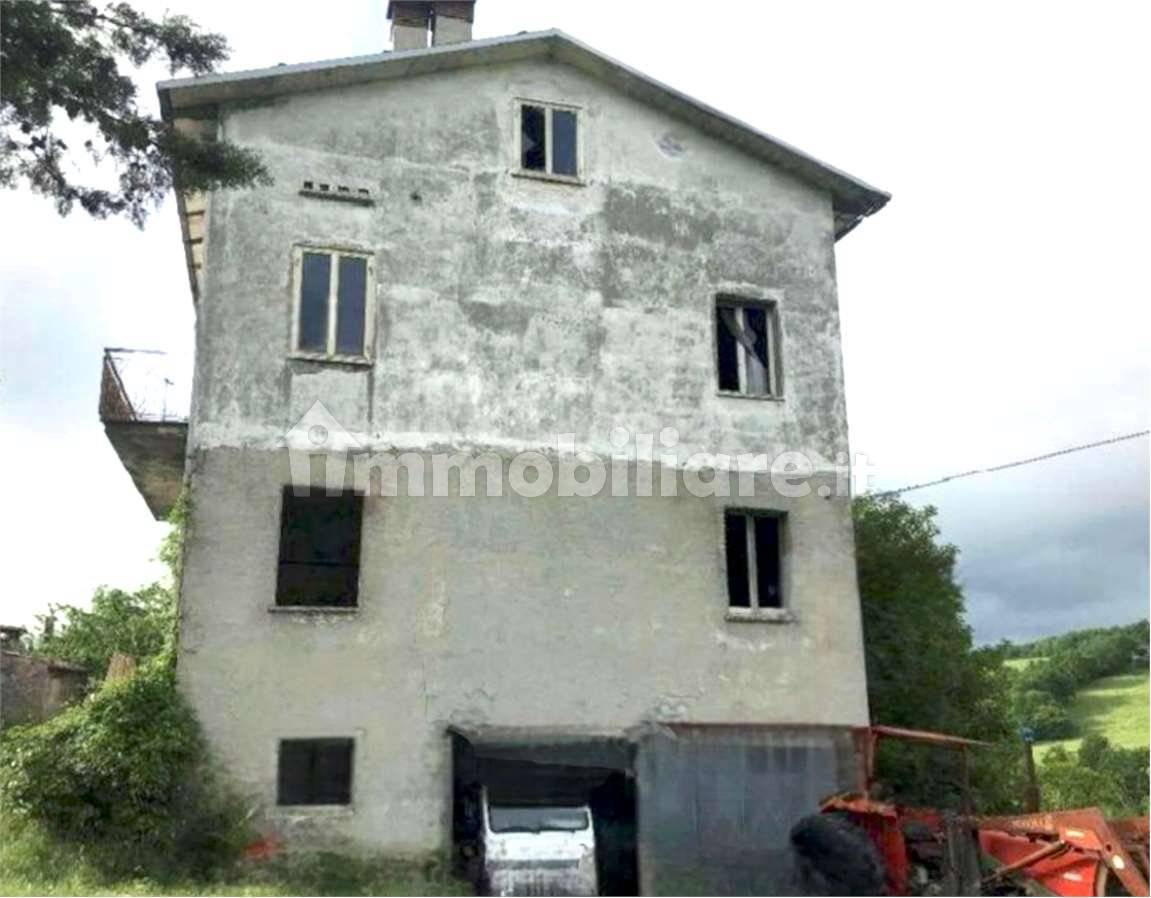 Дом с 5 спальнями в Пеннабилли, Италия № 260902