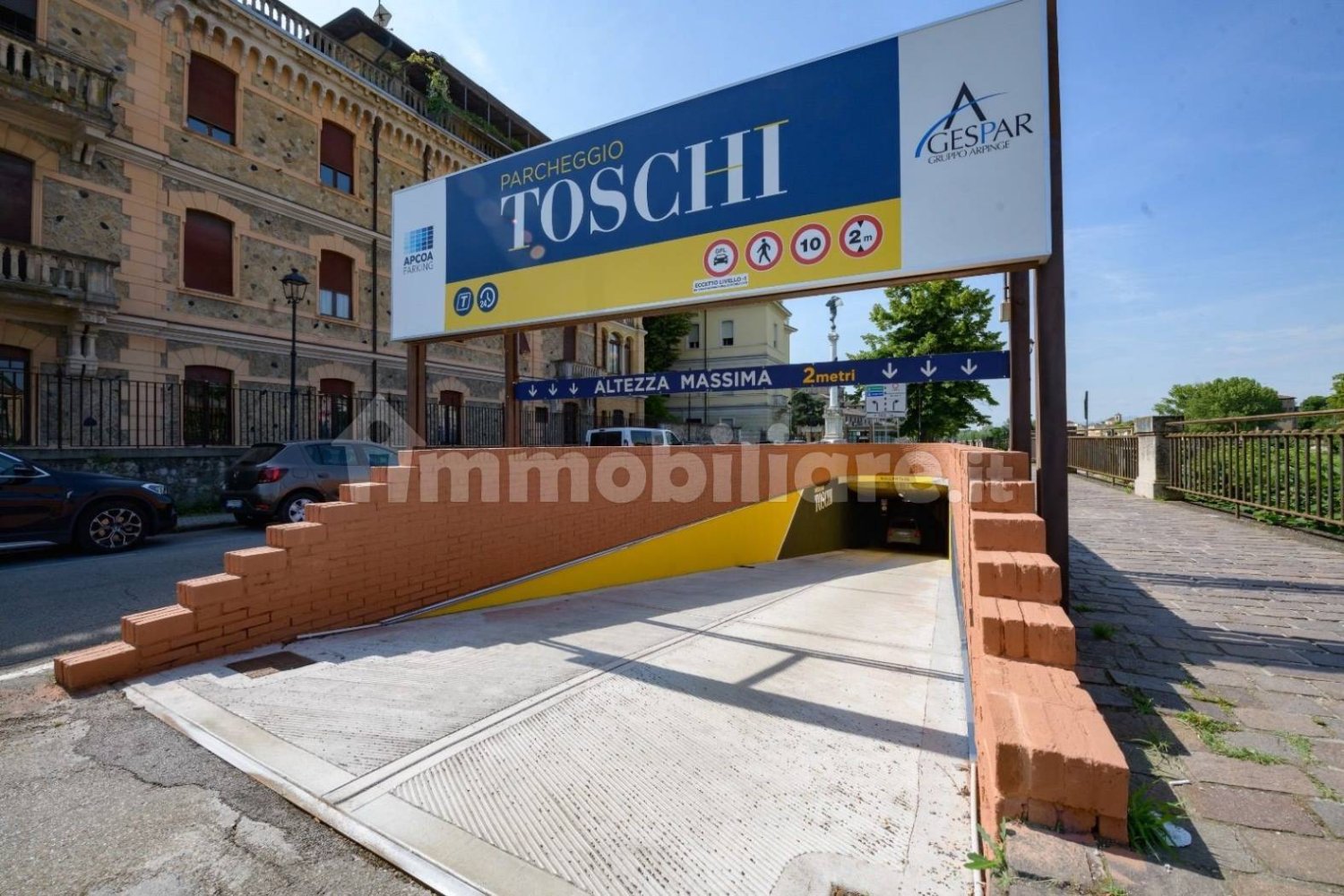 12m² Garage in Parma, Italy No. 333011